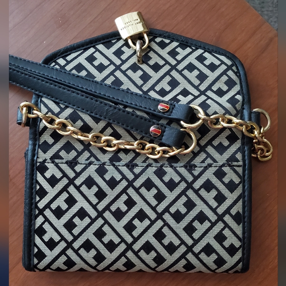Vintage 1985 Tommy Hill cross body purse
